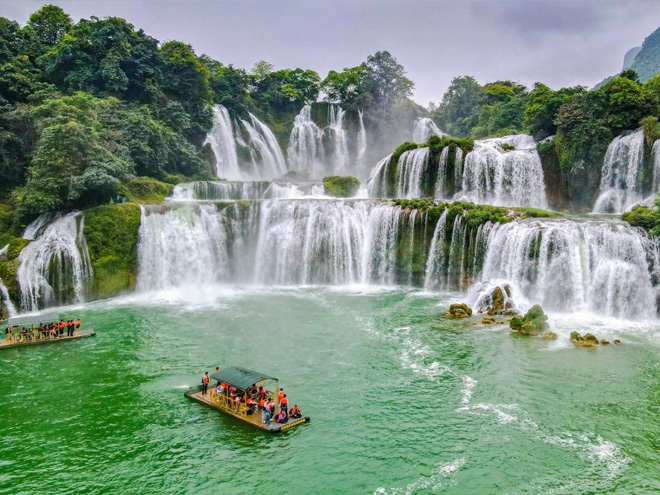 ハノイ発バンゾック滝とバベ湖2泊3日